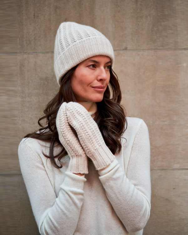 Chunky Tuck Stitched Cuffed Hat in Ivory