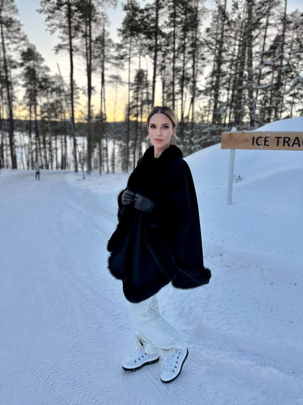 woman wearing cervinia in Black