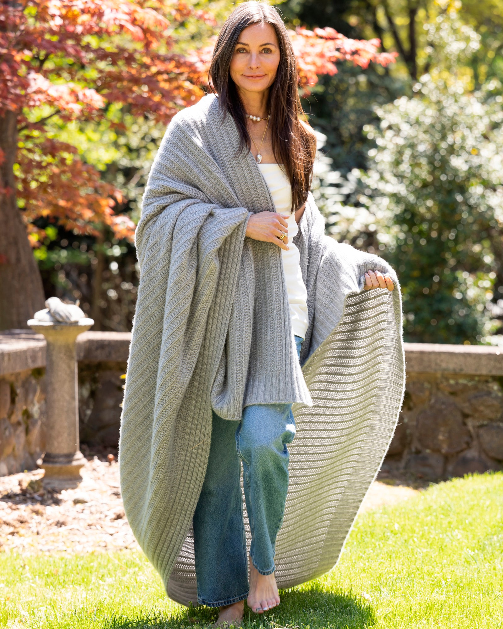 Chunky Cable Knit Cashmere Throw/Cashmere Blanket | Sofia Cashmere