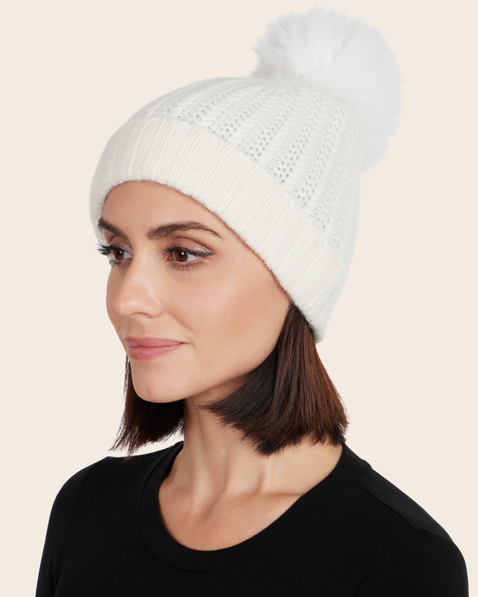 Chunky Ribbed Cashmere Hat with Fur Pom – SofiaCashmere