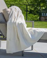 Oversized Cable Knit cashmere Throw in Ivory