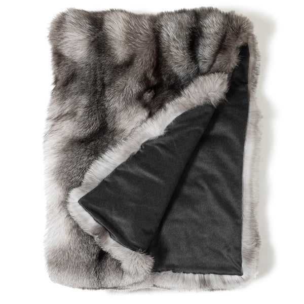 Finland Fur and Cashmere Throw in Black